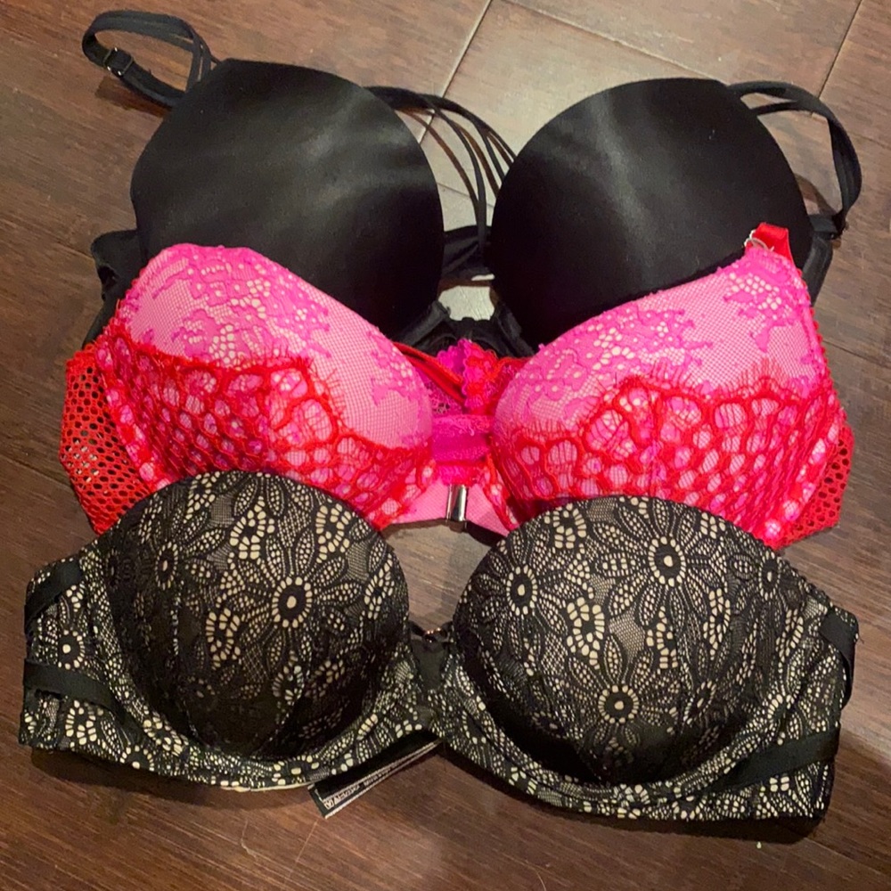 Lot of 3 Victoria secret push up bra